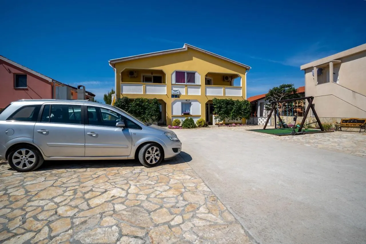 Apartments Pavic Vir