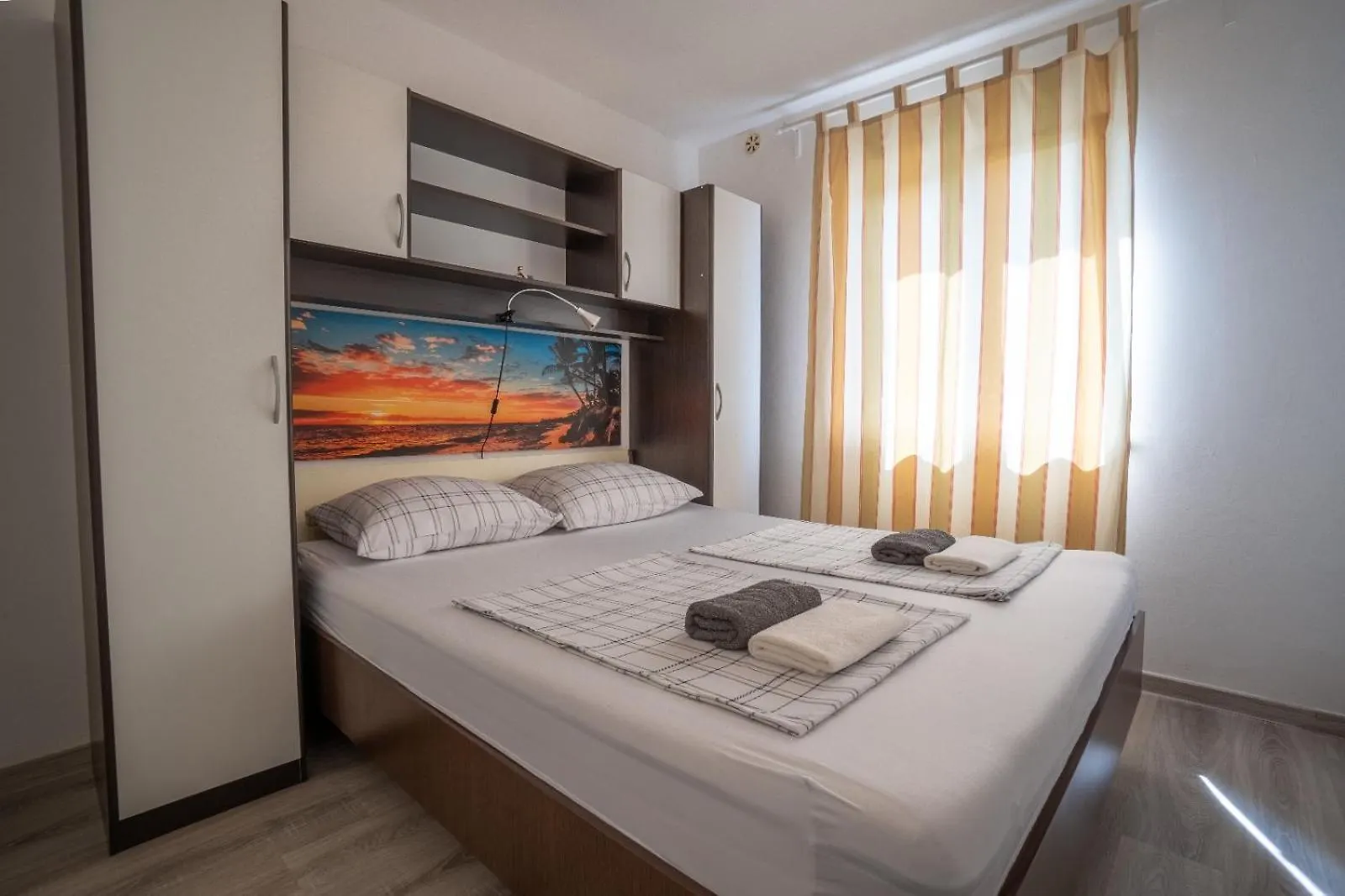 Apartments Pavic  Vir