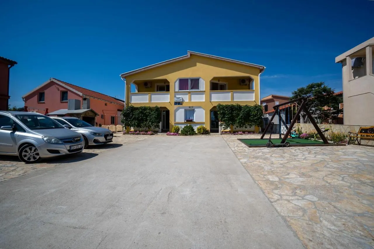 Apartments Pavic Vir
