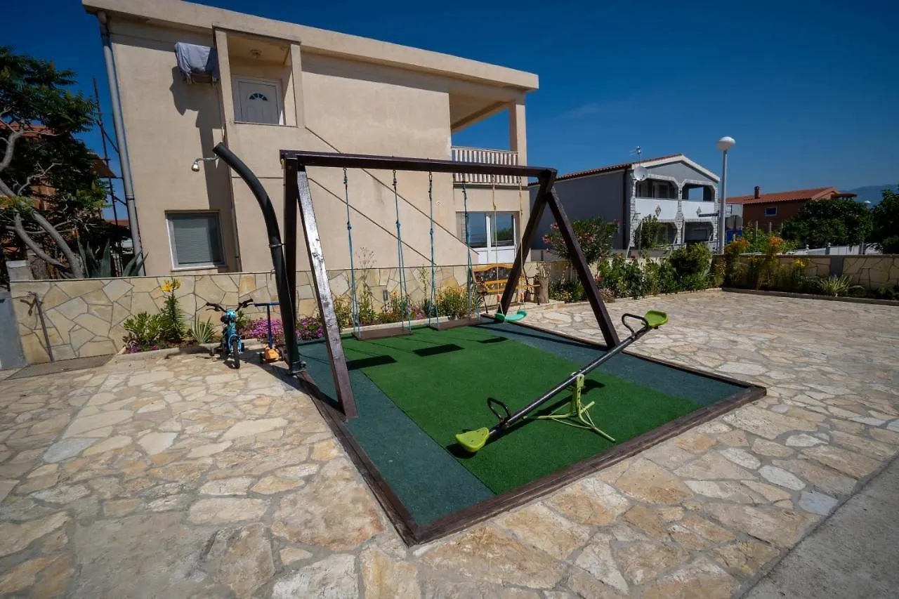 Apartments Pavic Vir
